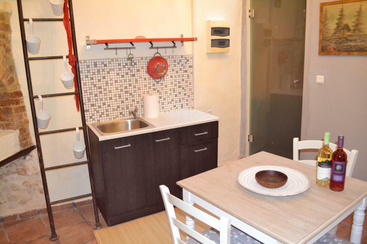 Yro Apartamento Chrissi Akti Chania